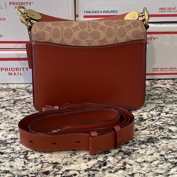 Coach | Shoulder Bag In Signature Canvas With Horse And Carriage Print - Picture 2 of 5